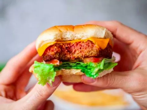 The Craze For Beyond Meat thumbnail
