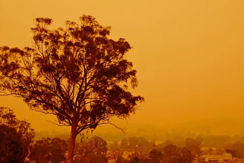Australia: Fires Create Thunderstorms thumbnail