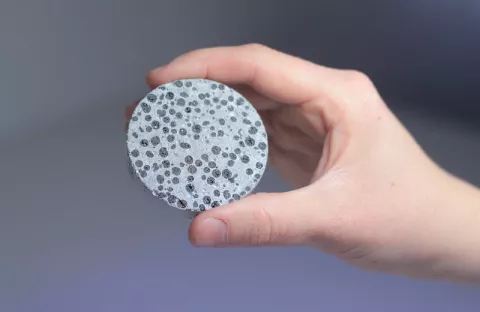 Smart Materials That Heal Themselves! thumbnail