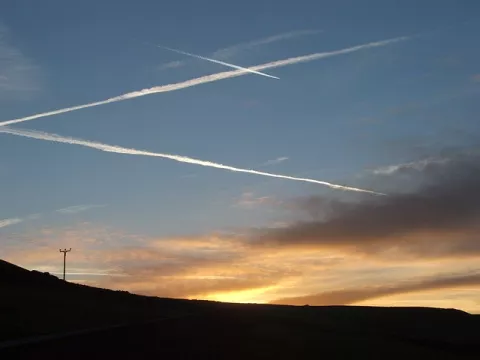 Those Wispy Lines In The Sky... thumbnail