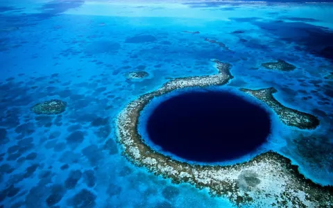 Into The Great Blue Hole thumbnail