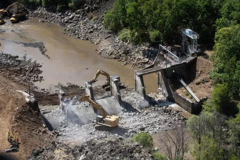Klamath River Runs Free!  thumbnail