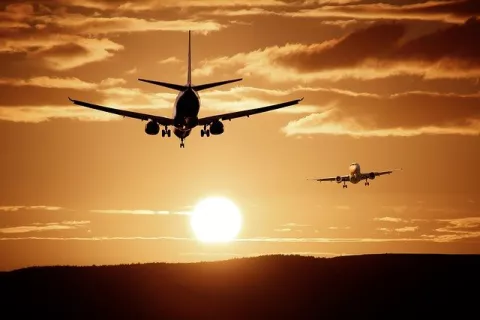 Netherlands To Cut Flights thumbnail