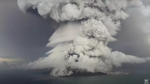 Scientists Study Volcano On Tonga thumbnail